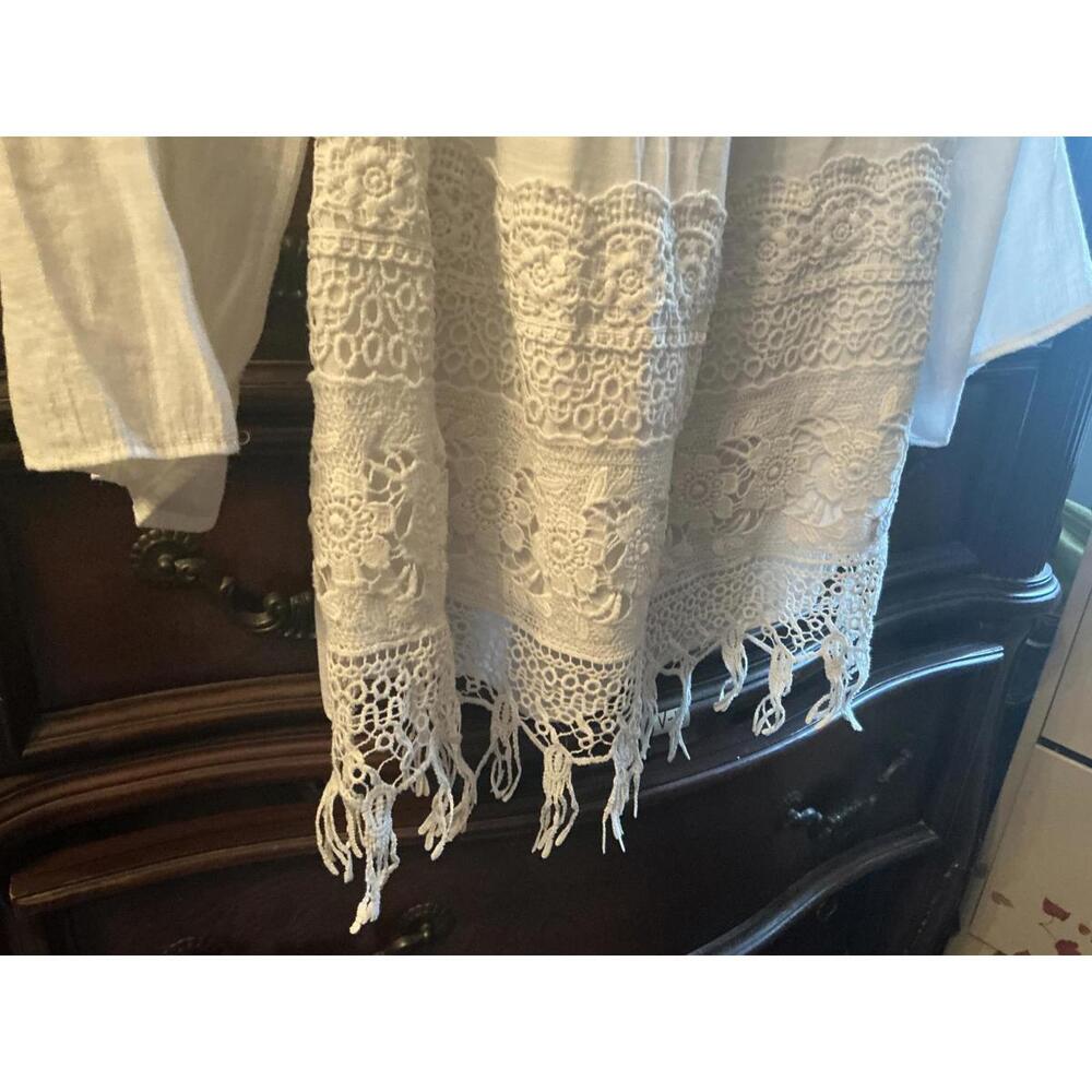 XL White Boho Top with Earrings - Picture 2 of 4